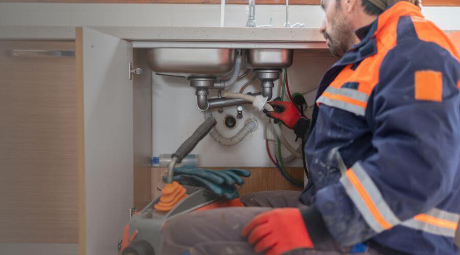 Professional slab leak plumber services in Henrietta, MO